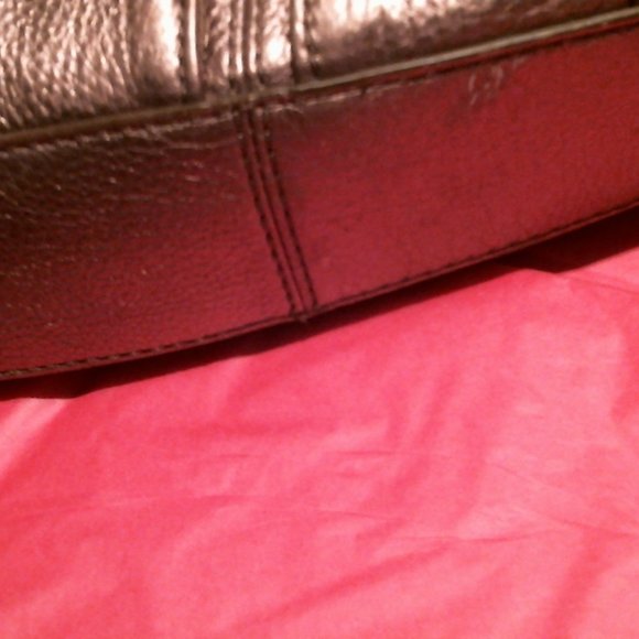 Previously owned Large Fossil Antique Gold Leather shoulder bag - Picture 8 of 12